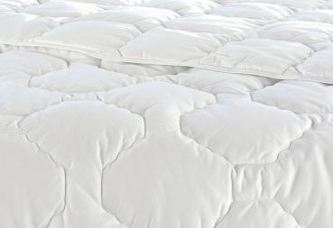 Baumwoll- Leichtsteppbett Summerline 200x200 cm